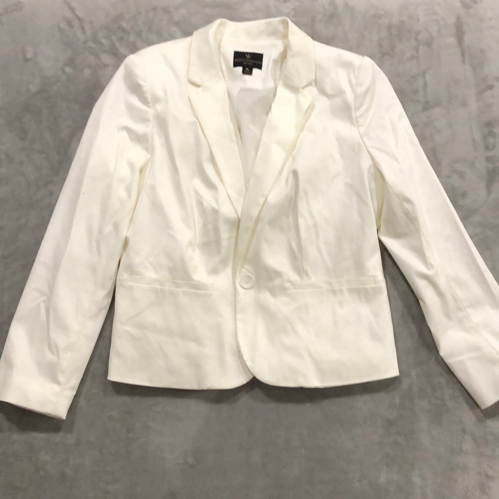 White/Cream Blazer